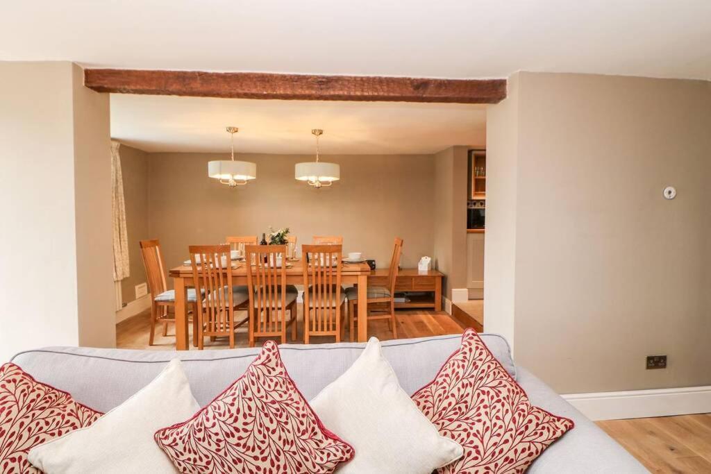 Holiday home Luxurious 4 Bedroom In The Yorkshire Dales *