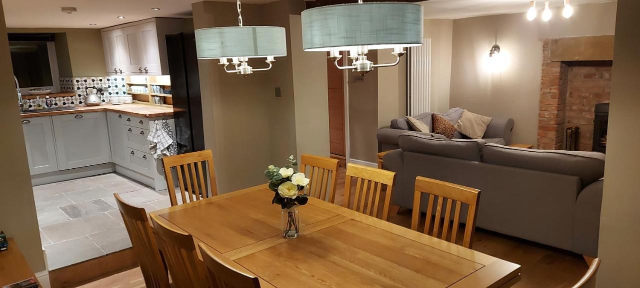 Luxurious 4 Bedroom In The Yorkshire Dales Holiday home *